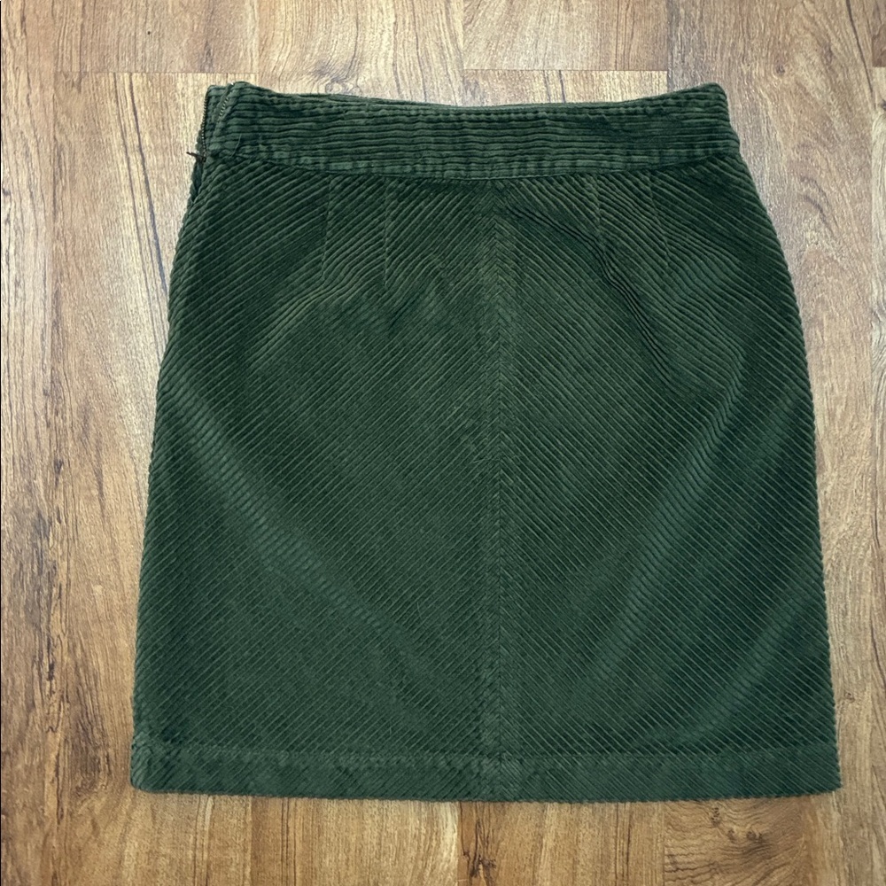 Talbots Olive Green Corduroy Skirt Diagonal Wale - Great Pre Owned Condition - Picture 2 of 8
